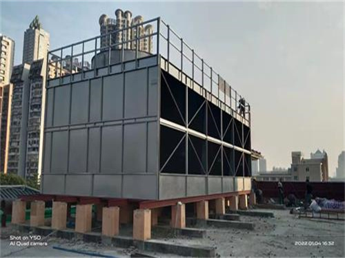 高端低噪音冷卻塔降噪減速器技術(shù)(低噪音橫流冷卻塔)
