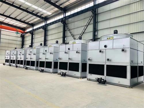 選擇密閉式冷卻塔時應考慮哪些因素(800噸密閉式冷卻塔哪個品牌好)