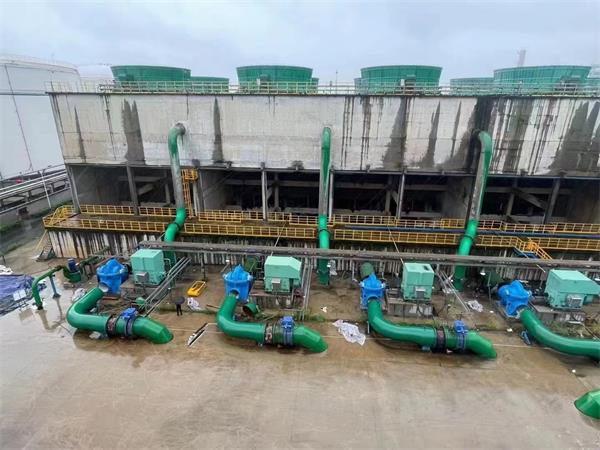 清洗閉式冷卻塔需要注意哪些事項(xiàng)??(閉式冷卻塔清洗方案和藥劑)