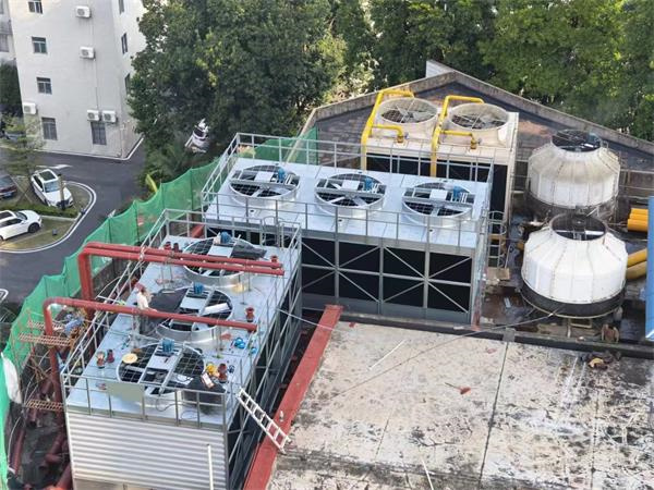 逆流冷卻塔工作原理及特點(逆流冷卻塔工作原理)